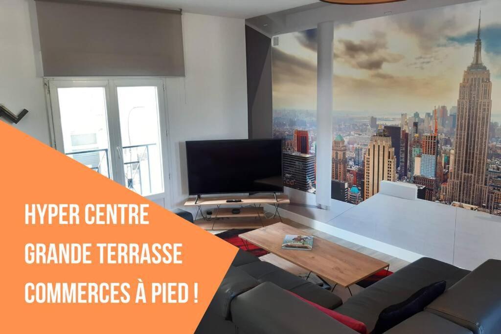 Appartement Renove Le New-York En Centre Ville - Terrasse Et Parking - Non Climatise La Roche-Chalais Esterno foto