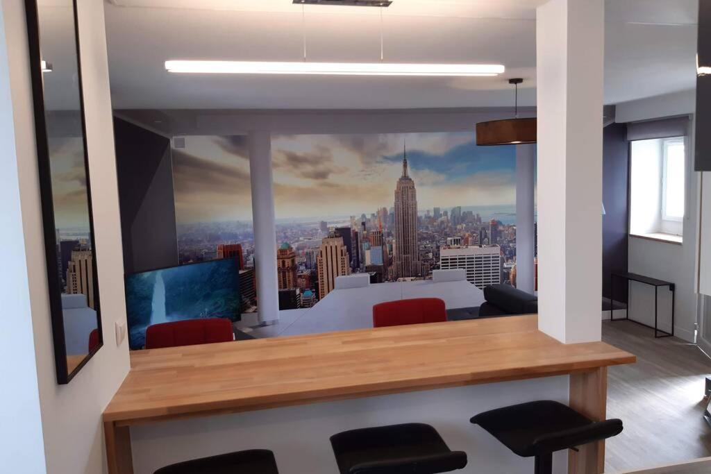 Appartement Renove Le New-York En Centre Ville - Terrasse Et Parking - Non Climatise La Roche-Chalais Esterno foto