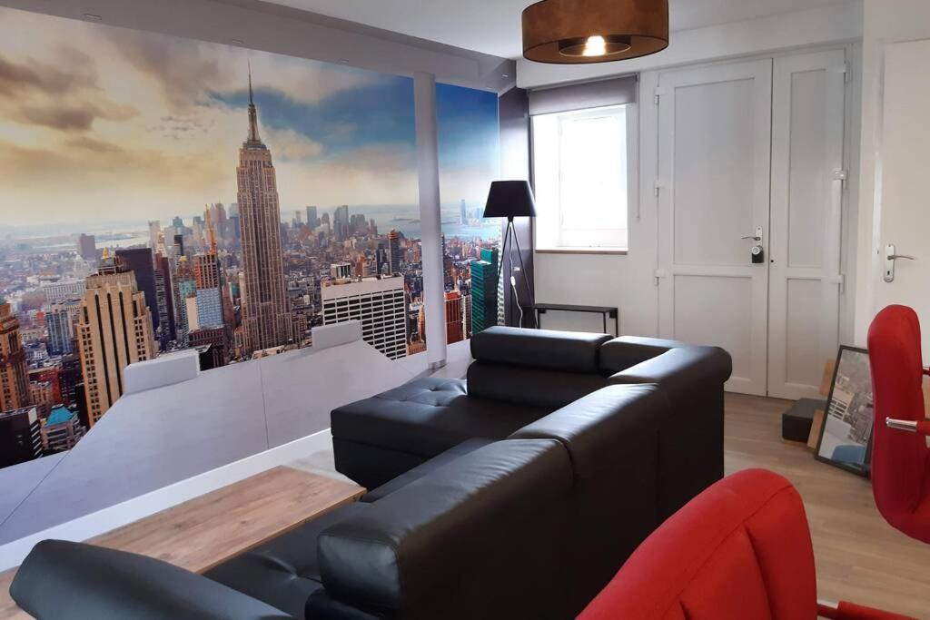 Appartement Renove Le New-York En Centre Ville - Terrasse Et Parking - Non Climatise La Roche-Chalais Esterno foto
